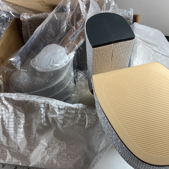 NIB Steve Madden Rhinestone Platforms, “Charlize” Last One! - Picture 5 of 7